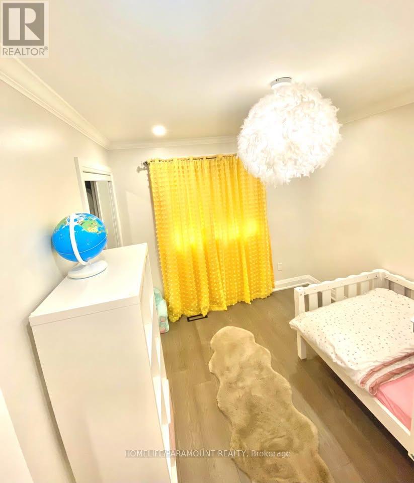 411 Bronte Road, Oakville, Ontario  L6L 5C3 - Photo 11 - W12930662