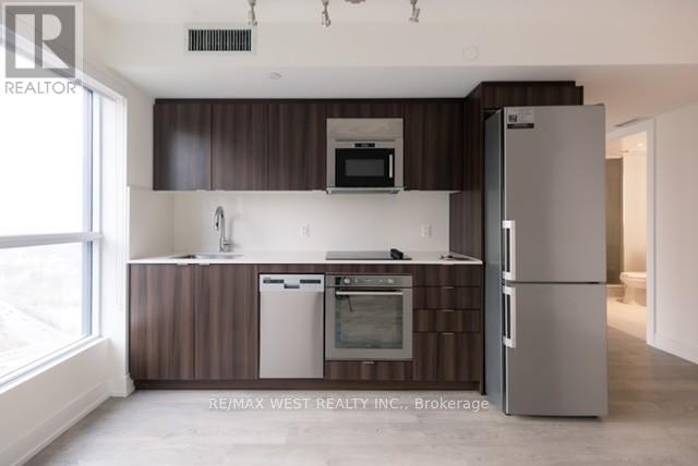 2734 - 5 Mabelle Avenue, Toronto, Ontario M9A 0C8 - Photo 3 - W12930698