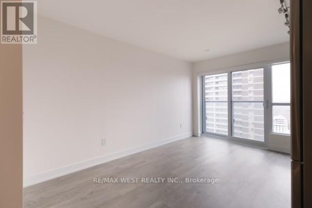 2734 - 5 Mabelle Avenue, Toronto, Ontario M9A 0C8 - Photo 4 - W12930698