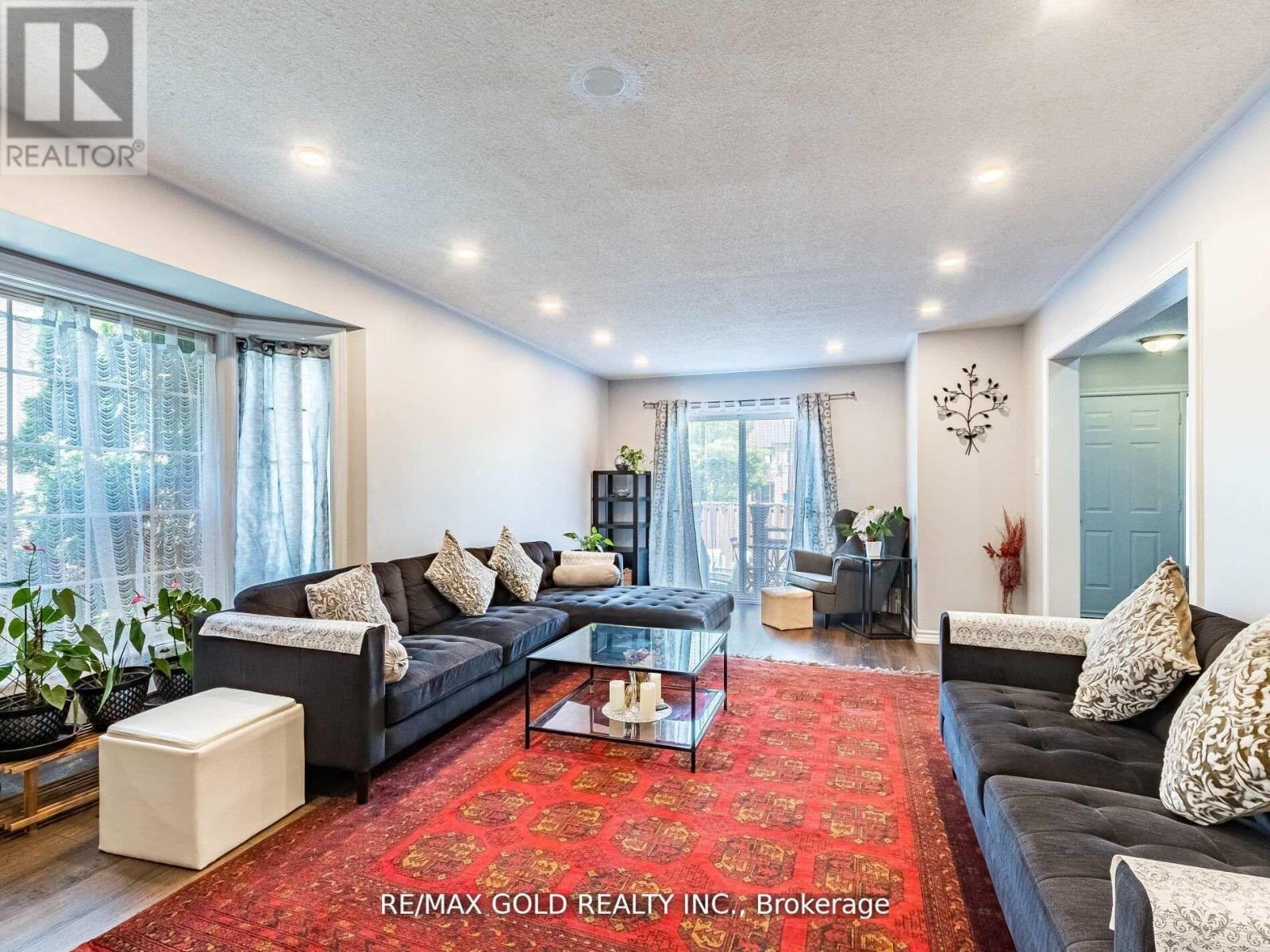 107 Clover Bloom Road, Brampton, Ontario  L6R 1S6 - Photo 10 - W12930720