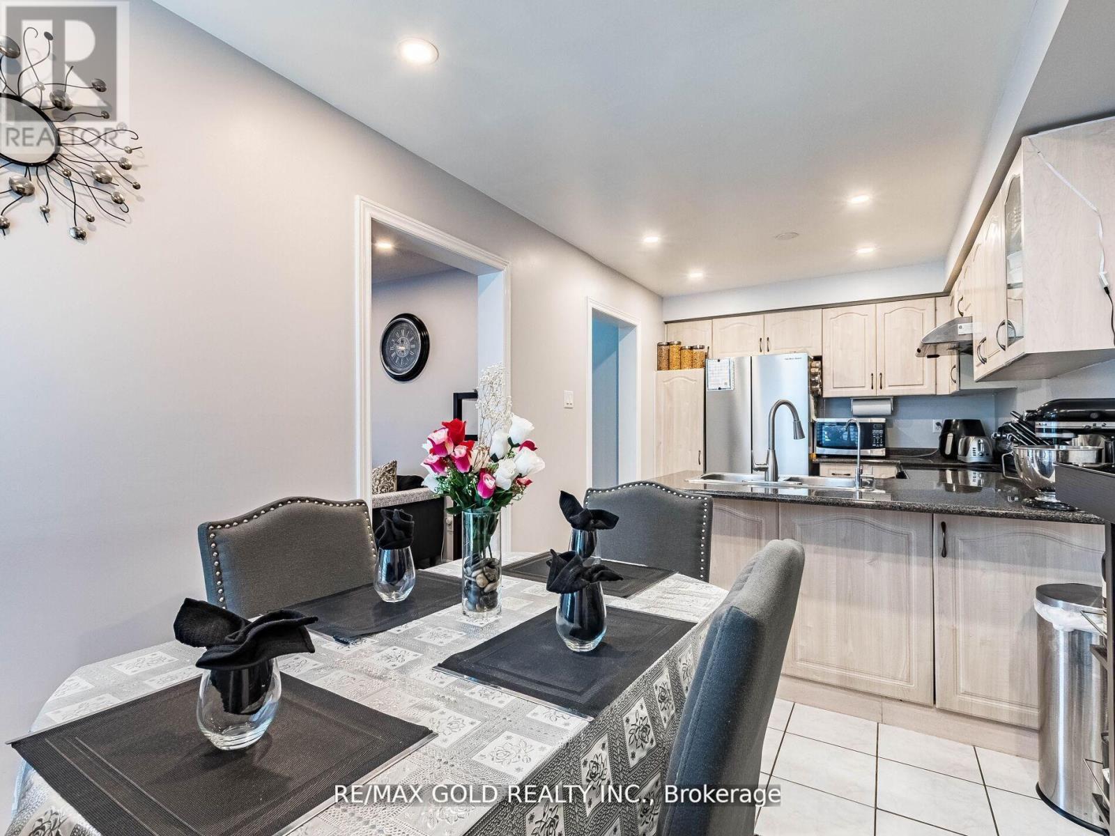 107 Clover Bloom Road, Brampton, Ontario  L6R 1S6 - Photo 16 - W12930720