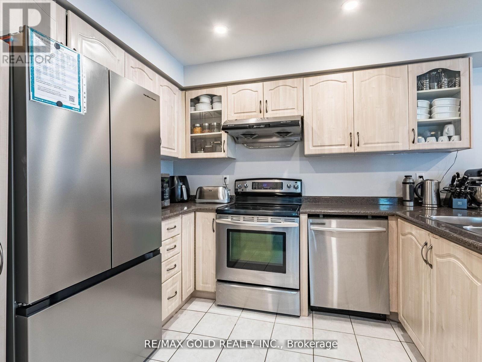 107 Clover Bloom Road, Brampton, Ontario  L6R 1S6 - Photo 19 - W12930720