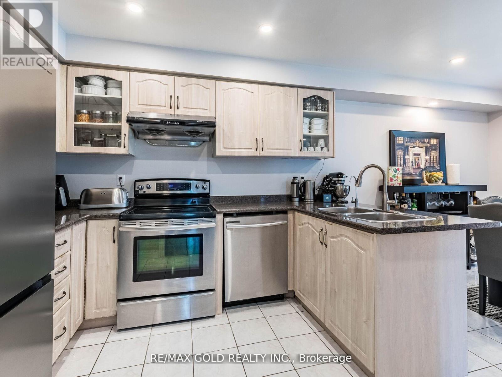 107 Clover Bloom Road, Brampton, Ontario  L6R 1S6 - Photo 21 - W12930720