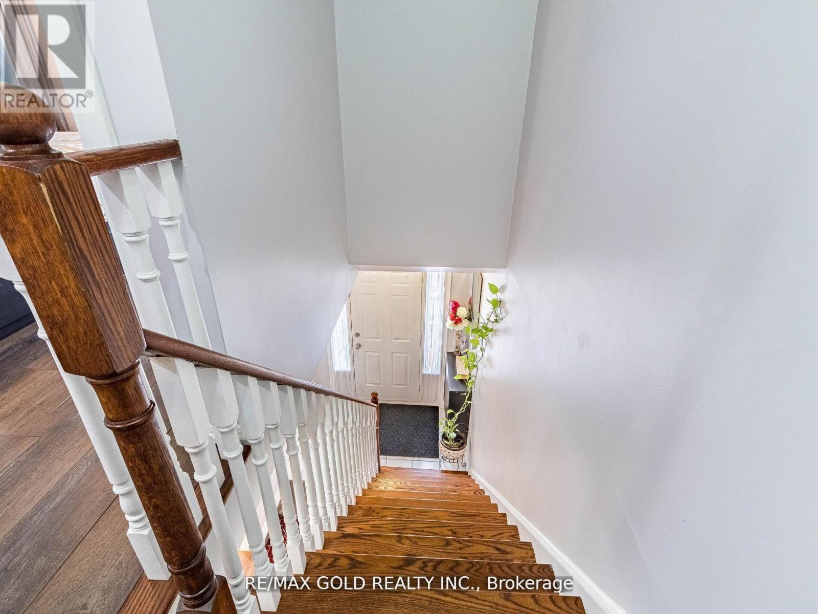 107 Clover Bloom Road, Brampton, Ontario  L6R 1S6 - Photo 24 - W12930720