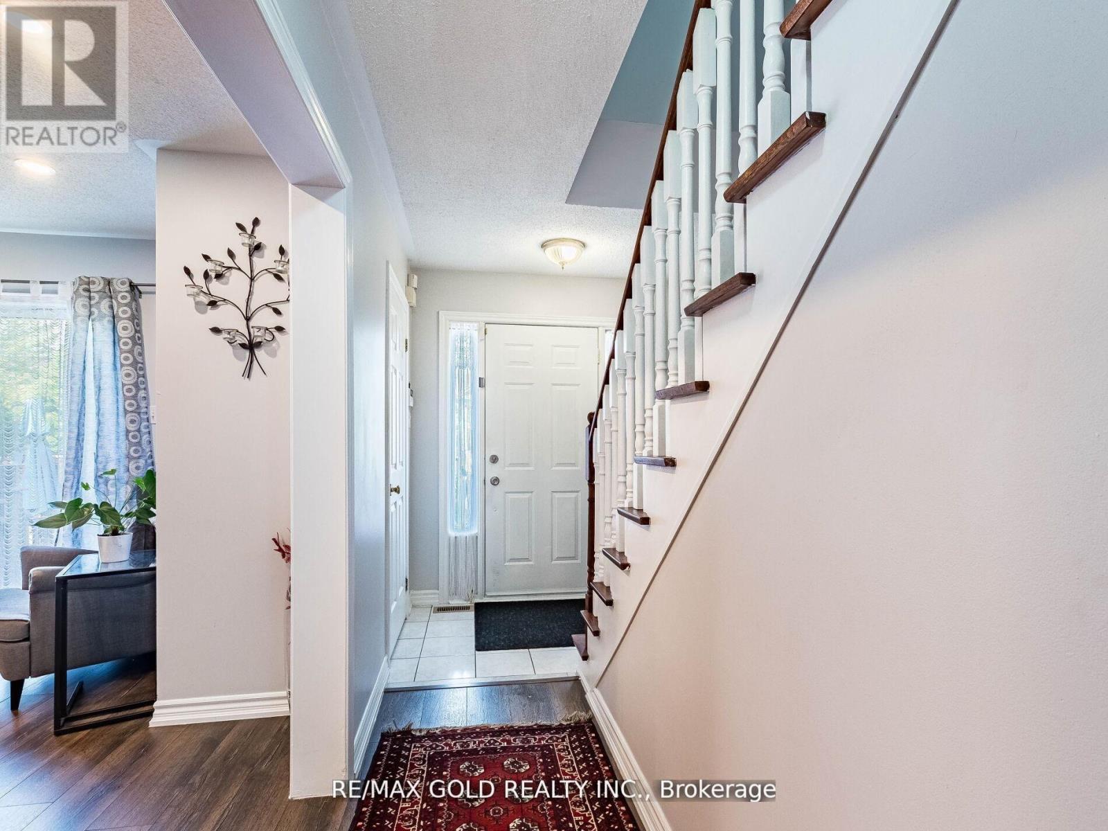 107 Clover Bloom Road, Brampton, Ontario  L6R 1S6 - Photo 9 - W12930720