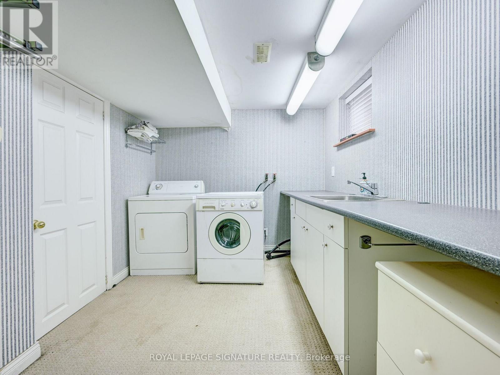 251 Third Line, Oakville, Ontario  L6L 4A2 - Photo 43 - W12930722