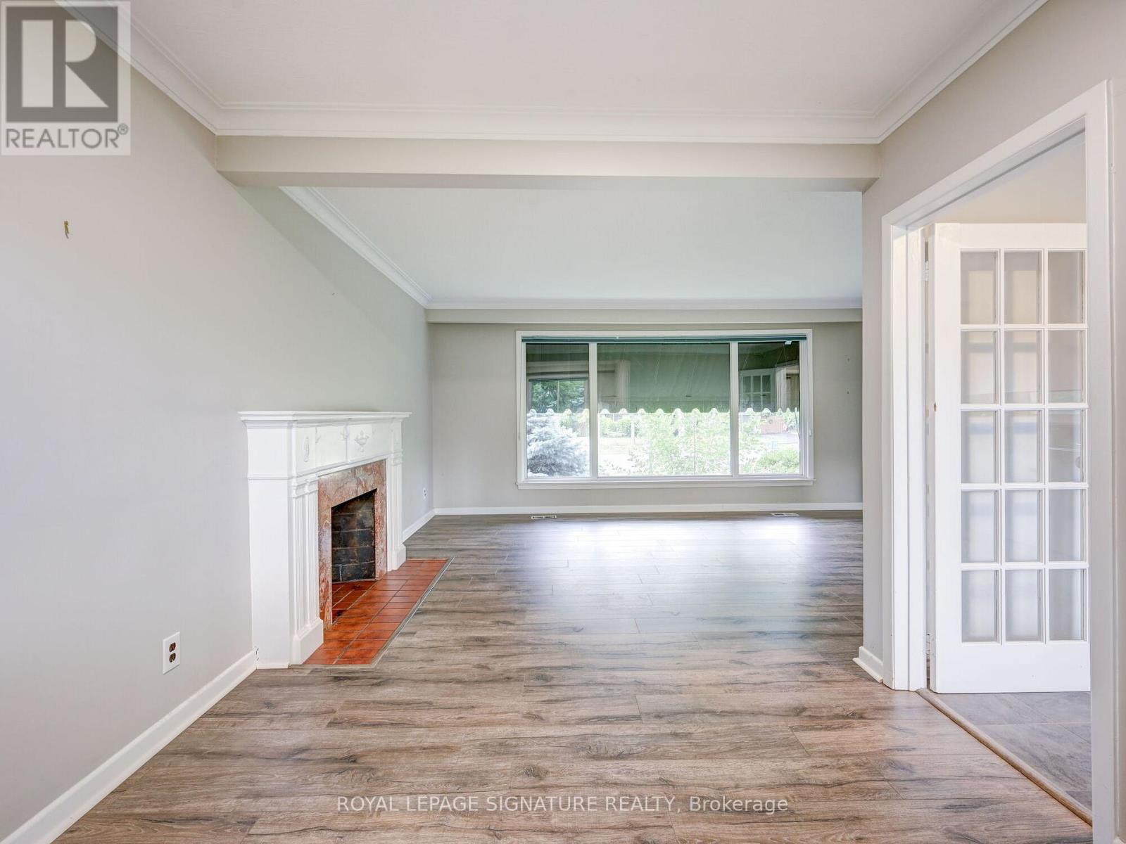 251 Third Line, Oakville, Ontario  L6L 4A2 - Photo 9 - W12930722