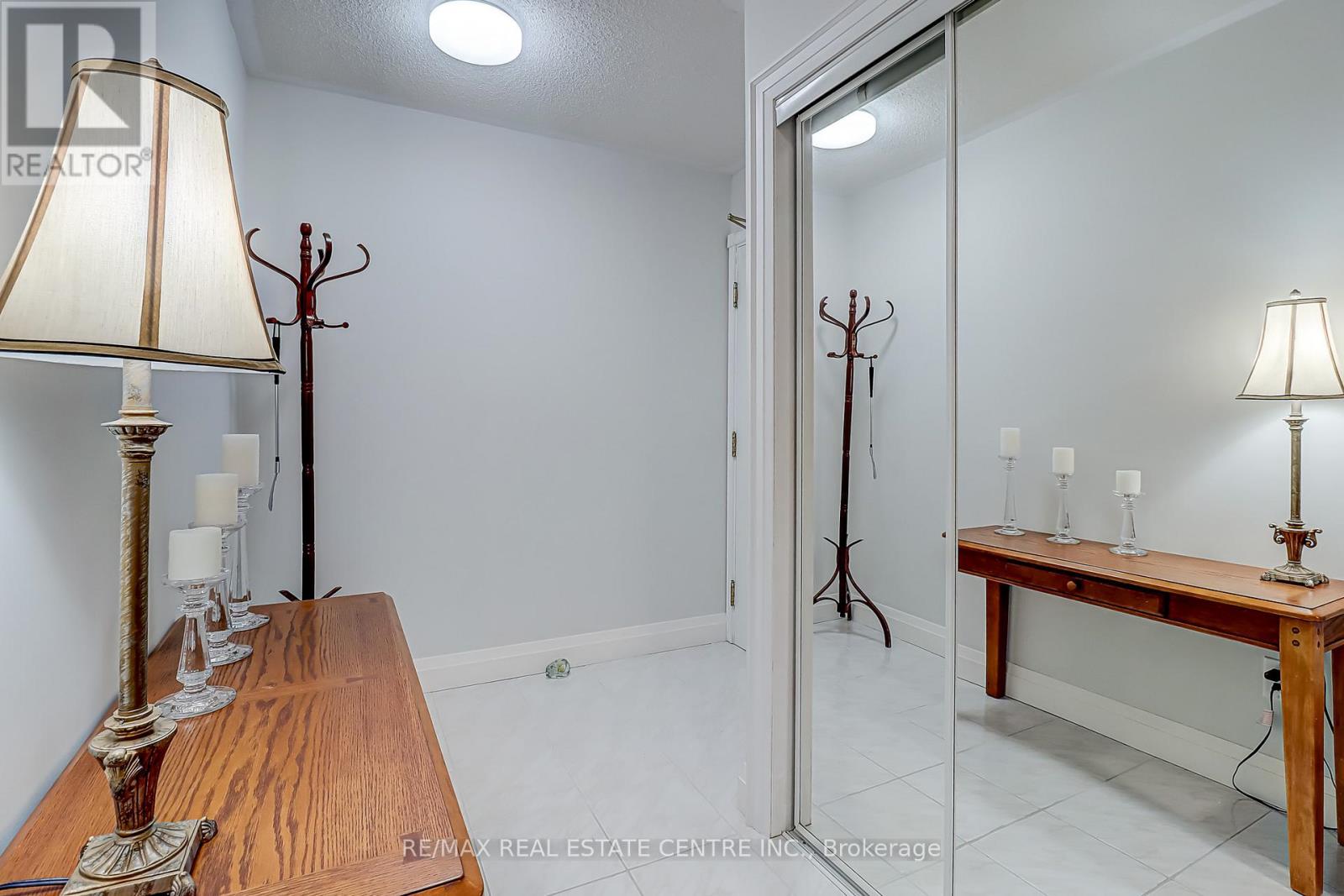 57 - 3050 Pinemeadow Drive, Burlington, Ontario  L7M 3X5 - Photo 3 - W12930734