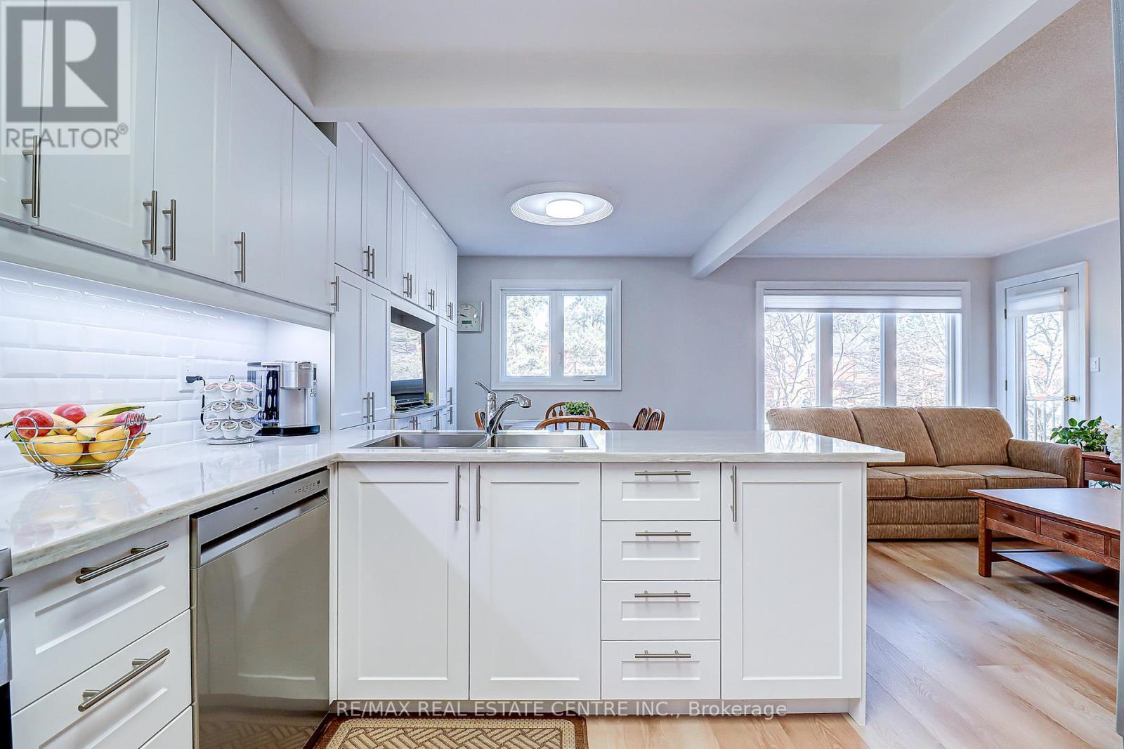 57 - 3050 Pinemeadow Drive, Burlington, Ontario  L7M 3X5 - Photo 6 - W12930734