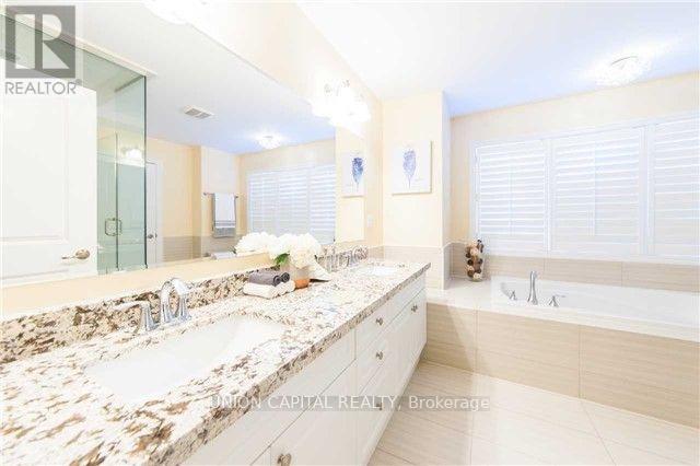 285 Sixteen Mile Drive, Oakville, Ontario  L6M 0V8 - Photo 12 - W12930768