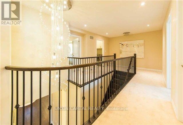 285 Sixteen Mile Drive, Oakville, Ontario  L6M 0V8 - Photo 9 - W12930768