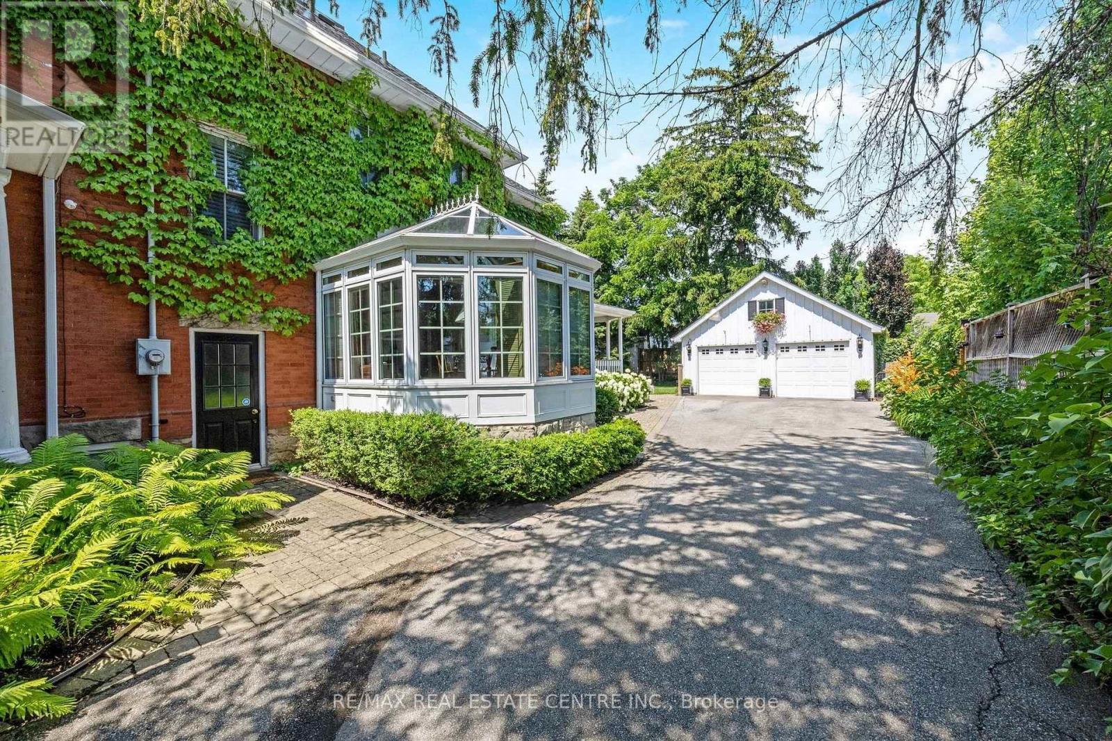 71 Mill Street, Milton, Ontario  L9T 1R8 - Photo 5 - W12930774