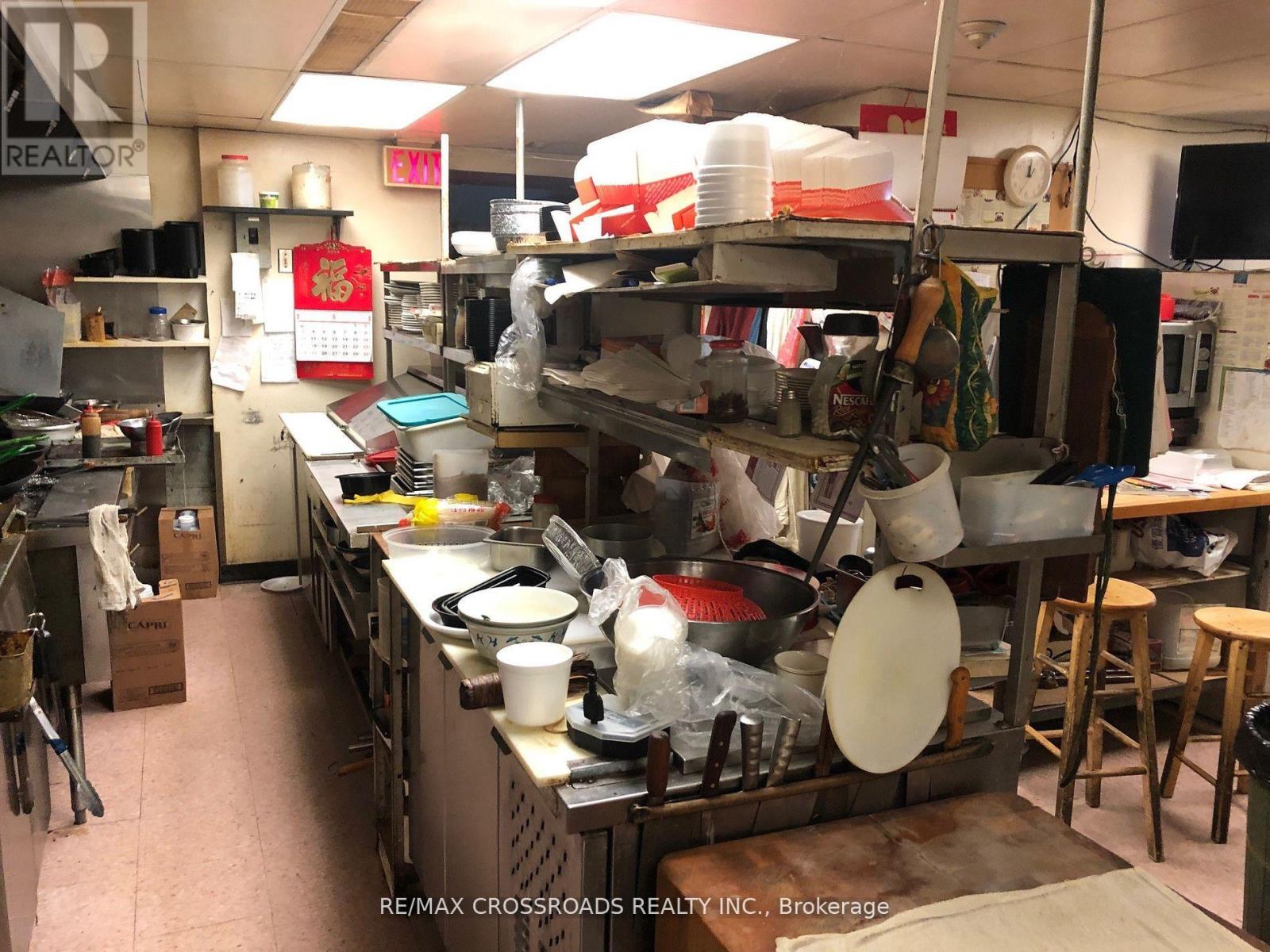 202-204 Queen Street E, St. Marys, Ontario  N4X 1C1 - Photo 12 - X12930782