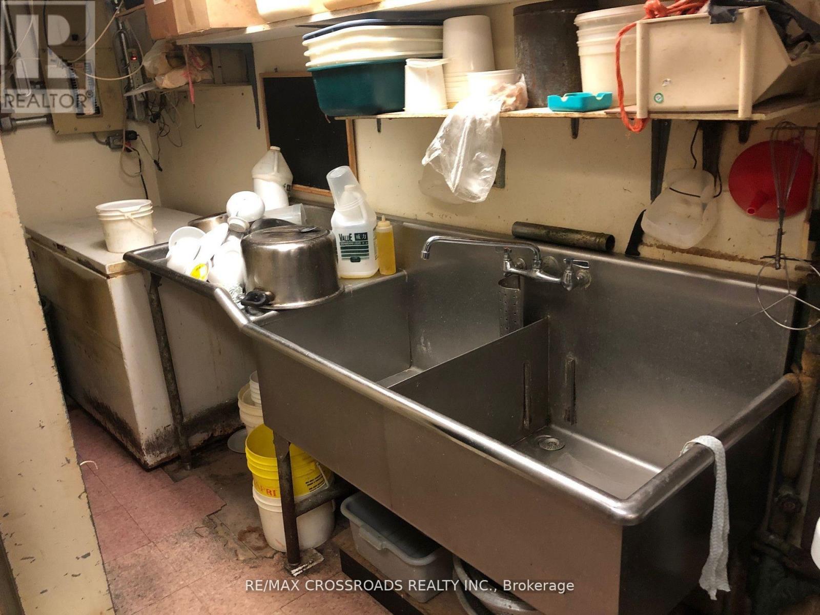 202-204 Queen Street E, St. Marys, Ontario  N4X 1C1 - Photo 13 - X12930782