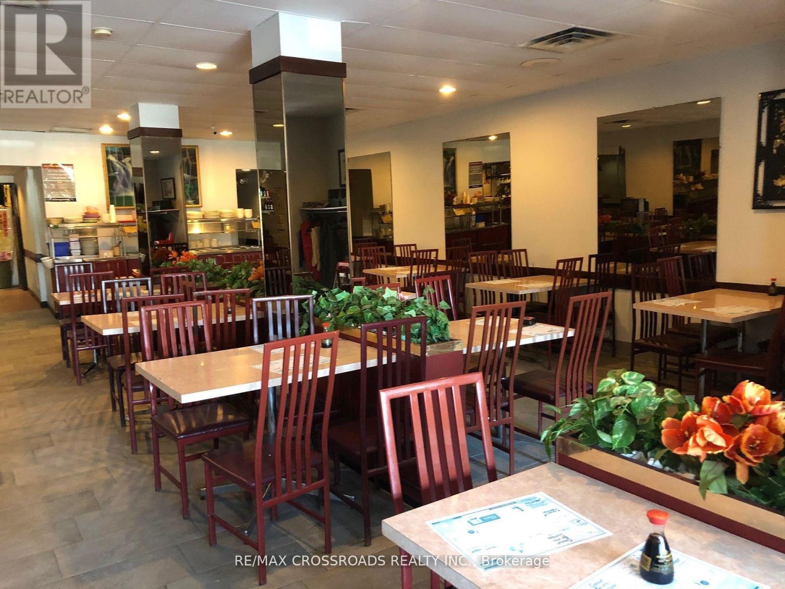 202-204 Queen Street E, St. Marys, Ontario  N4X 1C1 - Photo 4 - X12930782