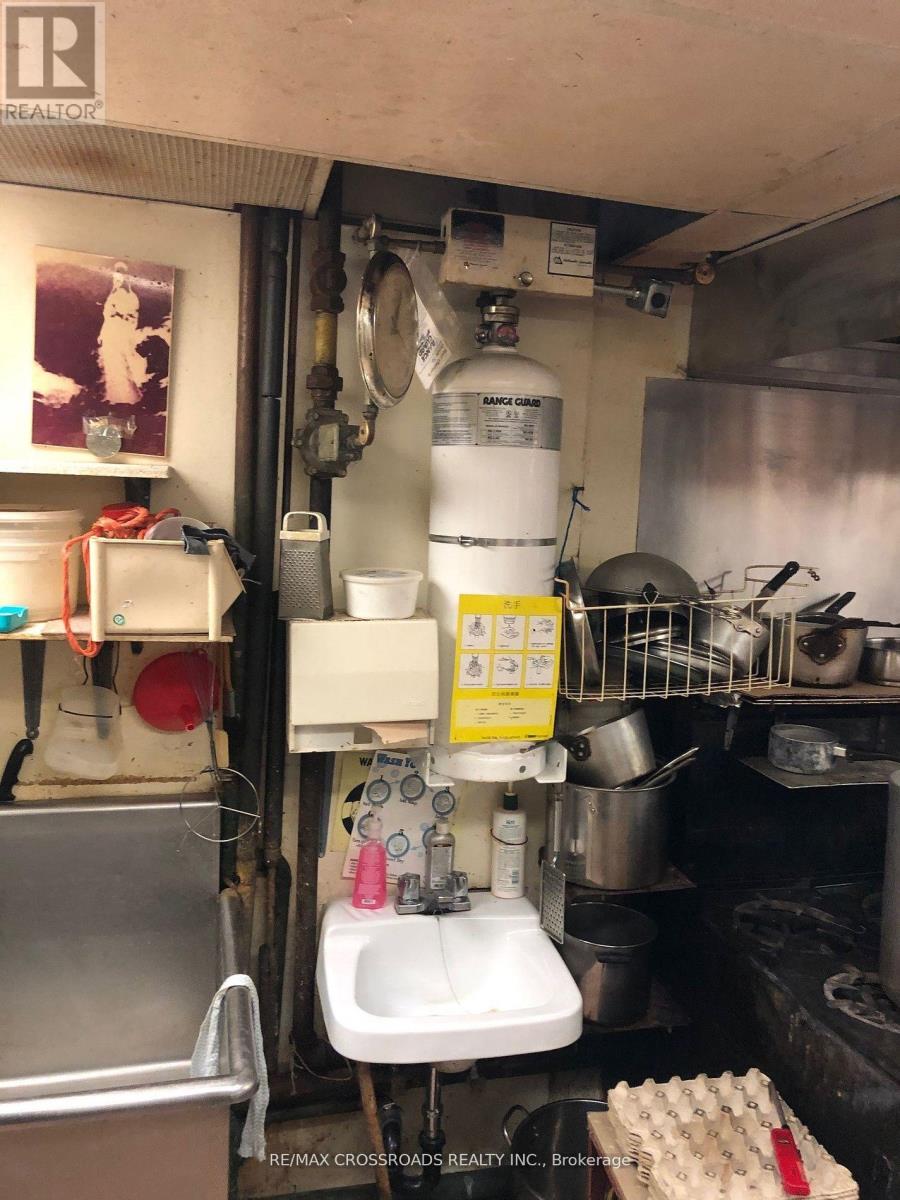 202-204 Queen Street E, St. Marys, Ontario  N4X 1C1 - Photo 9 - X12930782