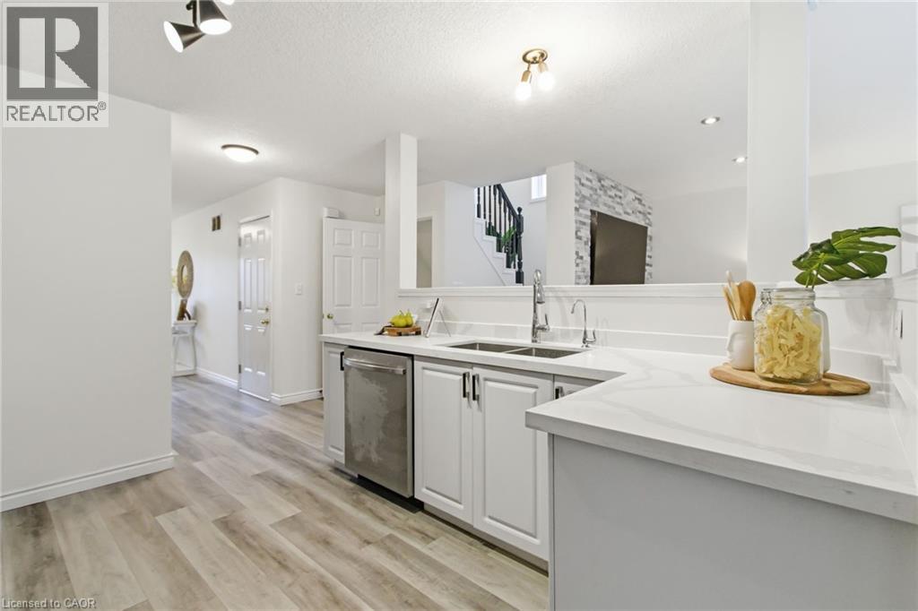 159 Sophia Crescent, Kitchener, Ontario  N2R 1X7 - Photo 12 - 40814355