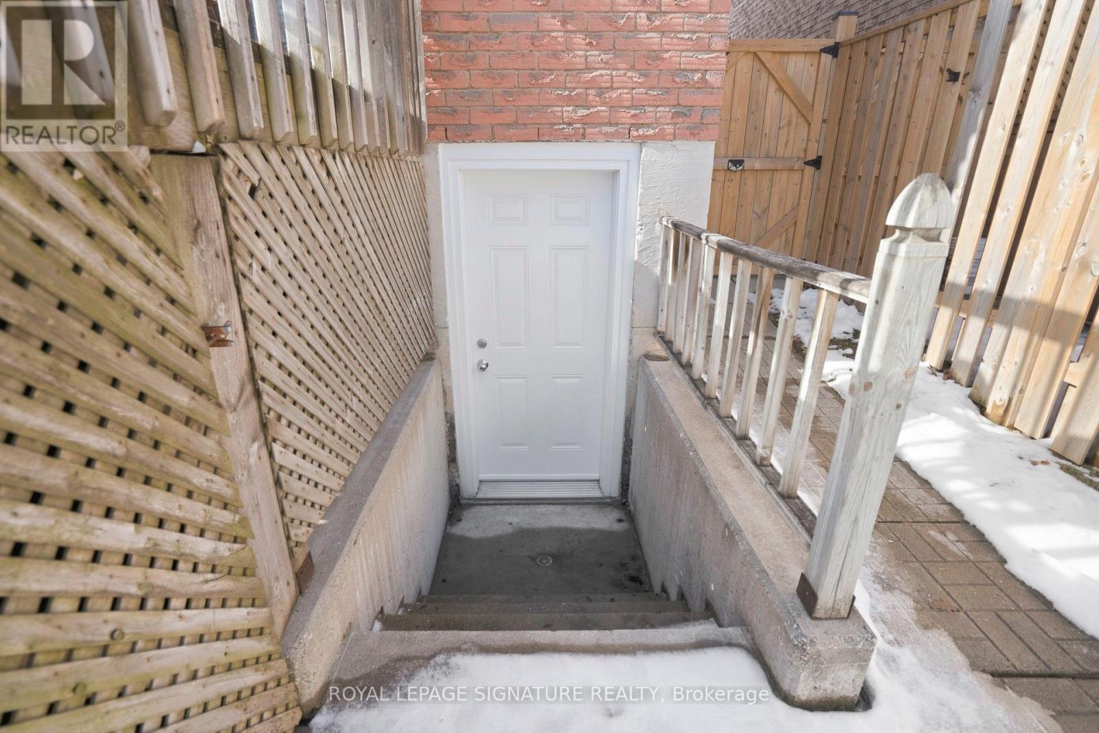 18 Webster Way, Halton Hills, Ontario  L7G 5J7 - Photo 40 - W12924960