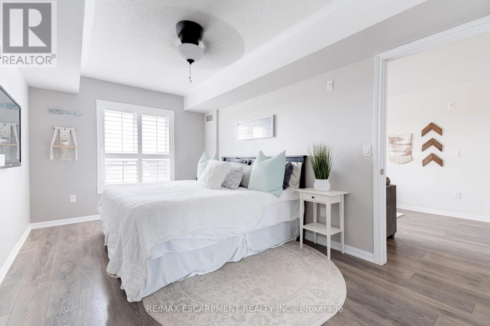 406 - 1045 NADALIN HEIGHTS, Milton, Ontario