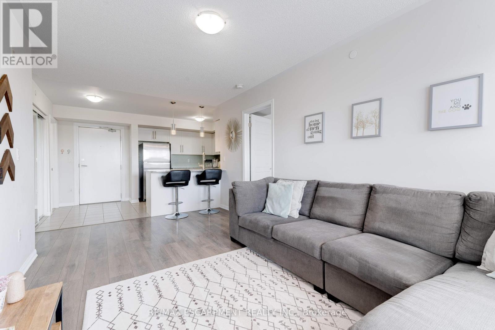 406 - 1045 Nadalin Heights, Milton, Ontario  L9T 8R5 - Photo 7 - W12924378