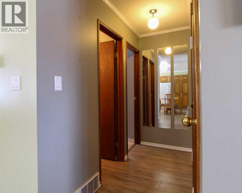 103 1 Street, Paradise Hill, Saskatchewan  S0M 2G0 - Photo 11 - A2296337