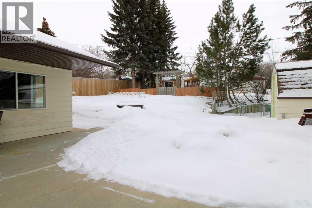 103 1 Street, Paradise Hill, Saskatchewan  S0M 2G0 - Photo 29 - A2296337