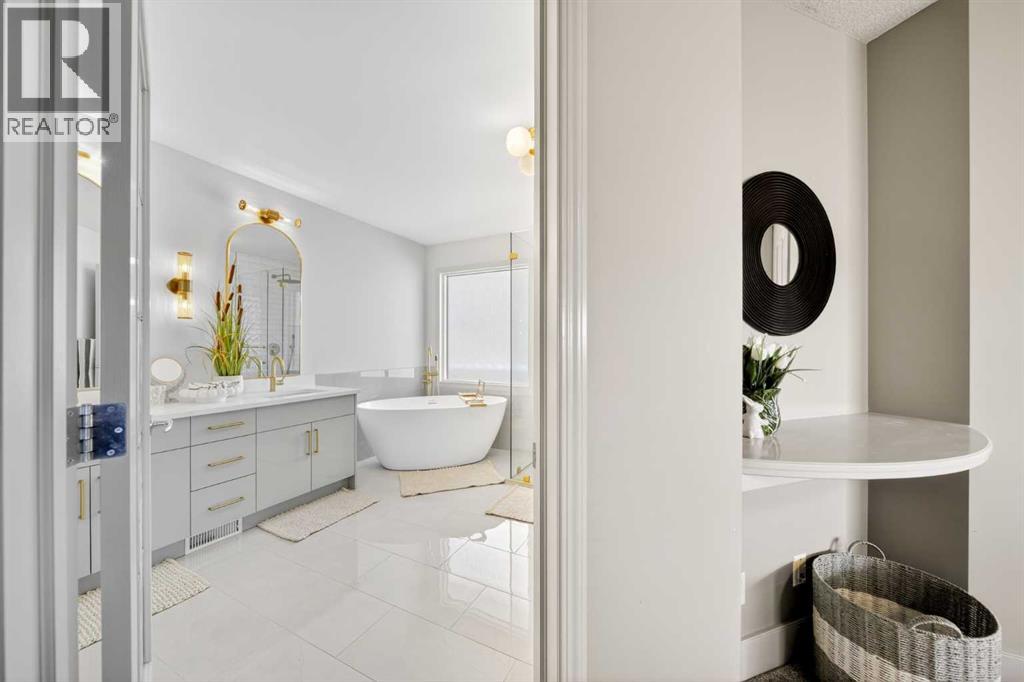 46 Discovery Ridge Road Sw, Calgary, Alberta  T3H 4R3 - Photo 32 - A2296598