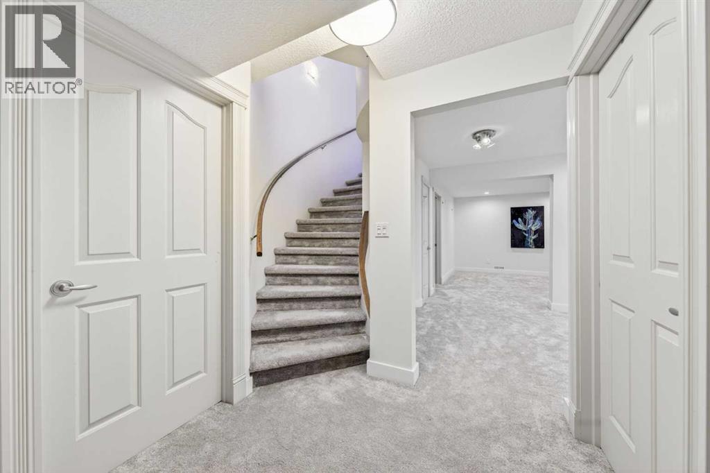 46 Discovery Ridge Road Sw, Calgary, Alberta  T3H 4R3 - Photo 40 - A2296598