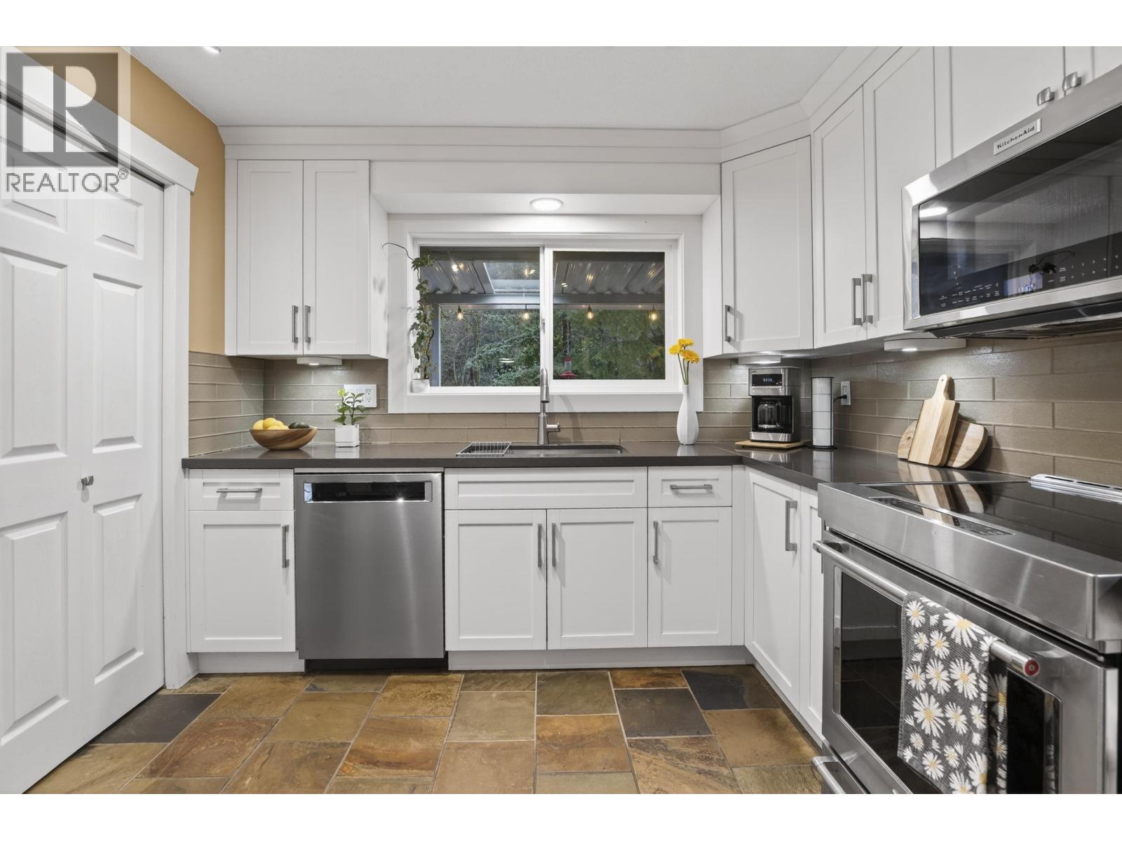 1753 Chalmers Avenue, Port Coquitlam, British Columbia V3B 2T3 - Photo 19 - R3102440