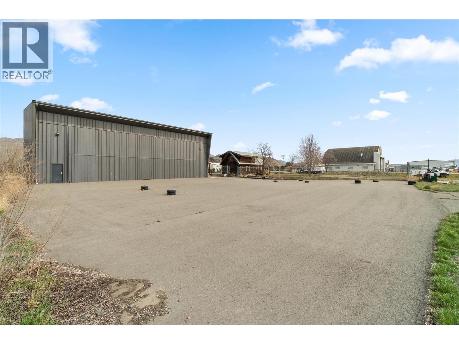 3073 Airport Road, Kamloops, British Columbia  V2B 7W9 - Photo 32 - 10380472