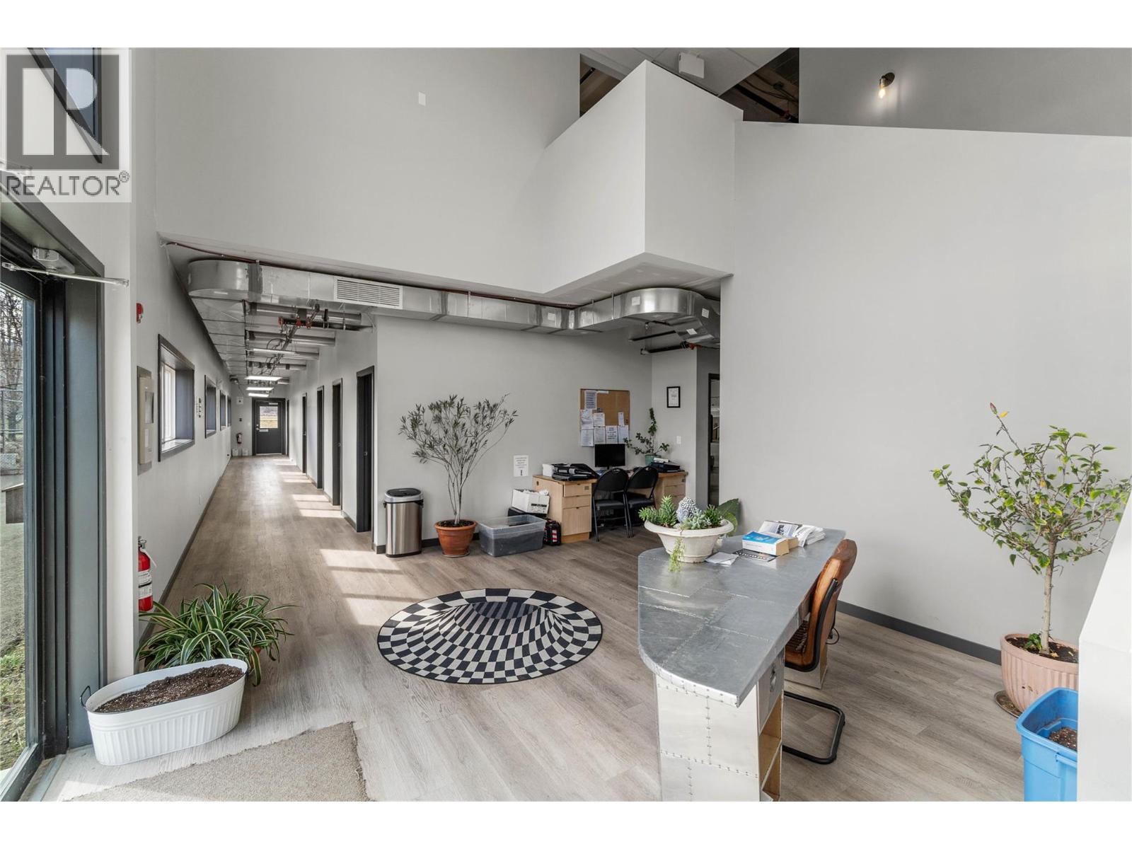 3073 Airport Road, Kamloops, British Columbia  V2B 7W9 - Photo 11 - 10380472