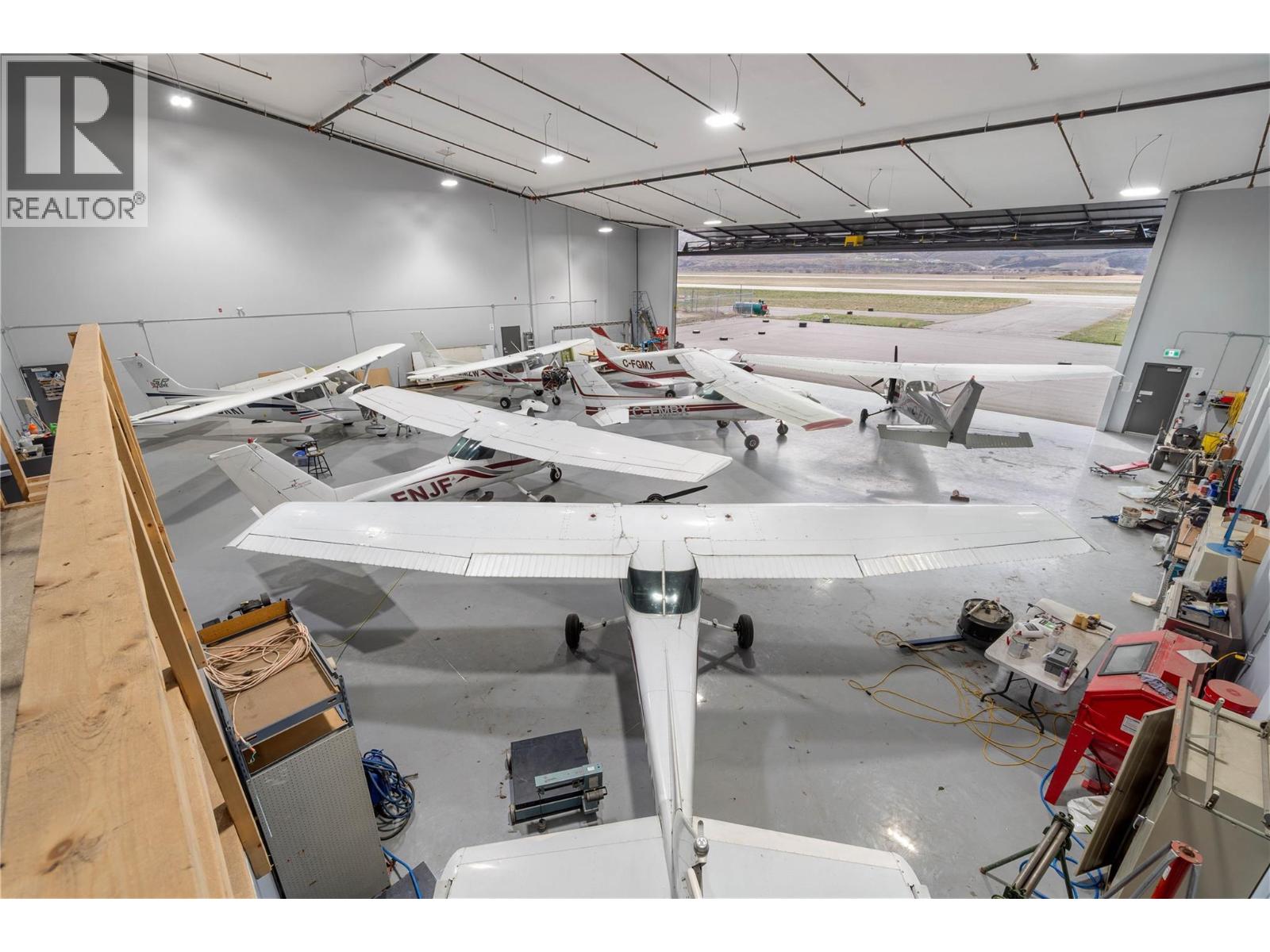 3073 Airport Road, Kamloops, British Columbia  V2B 7W9 - Photo 21 - 10380472