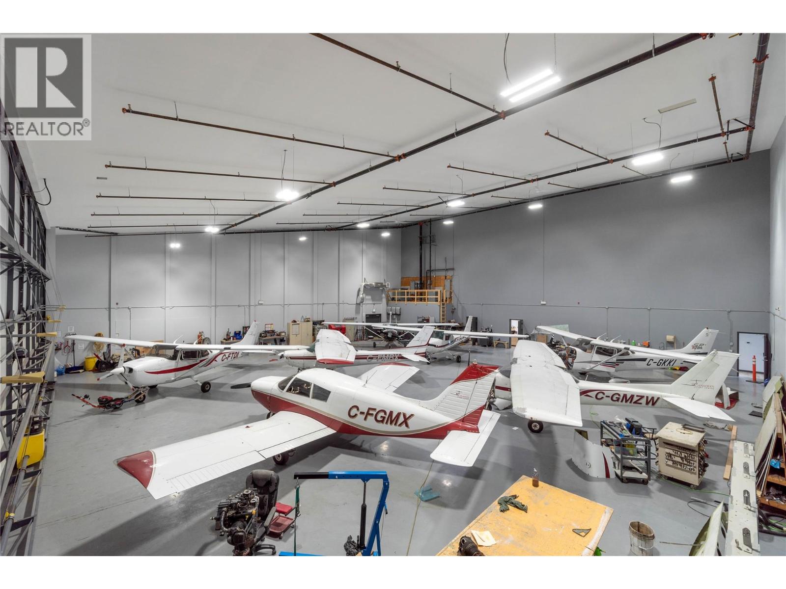 3073 Airport Road, Kamloops, British Columbia  V2B 7W9 - Photo 22 - 10380472