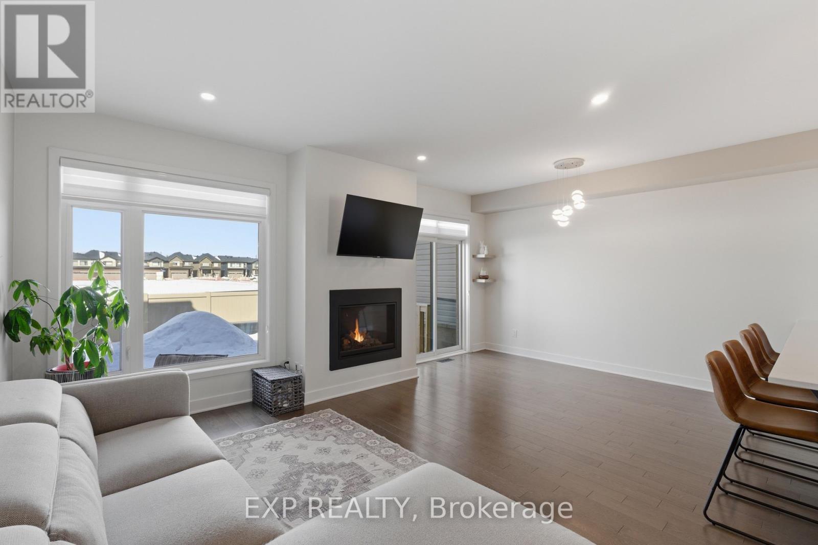 177 Longworth Avenue, Ottawa, Ontario  K1T 0T2 - Photo 6 - X12930824