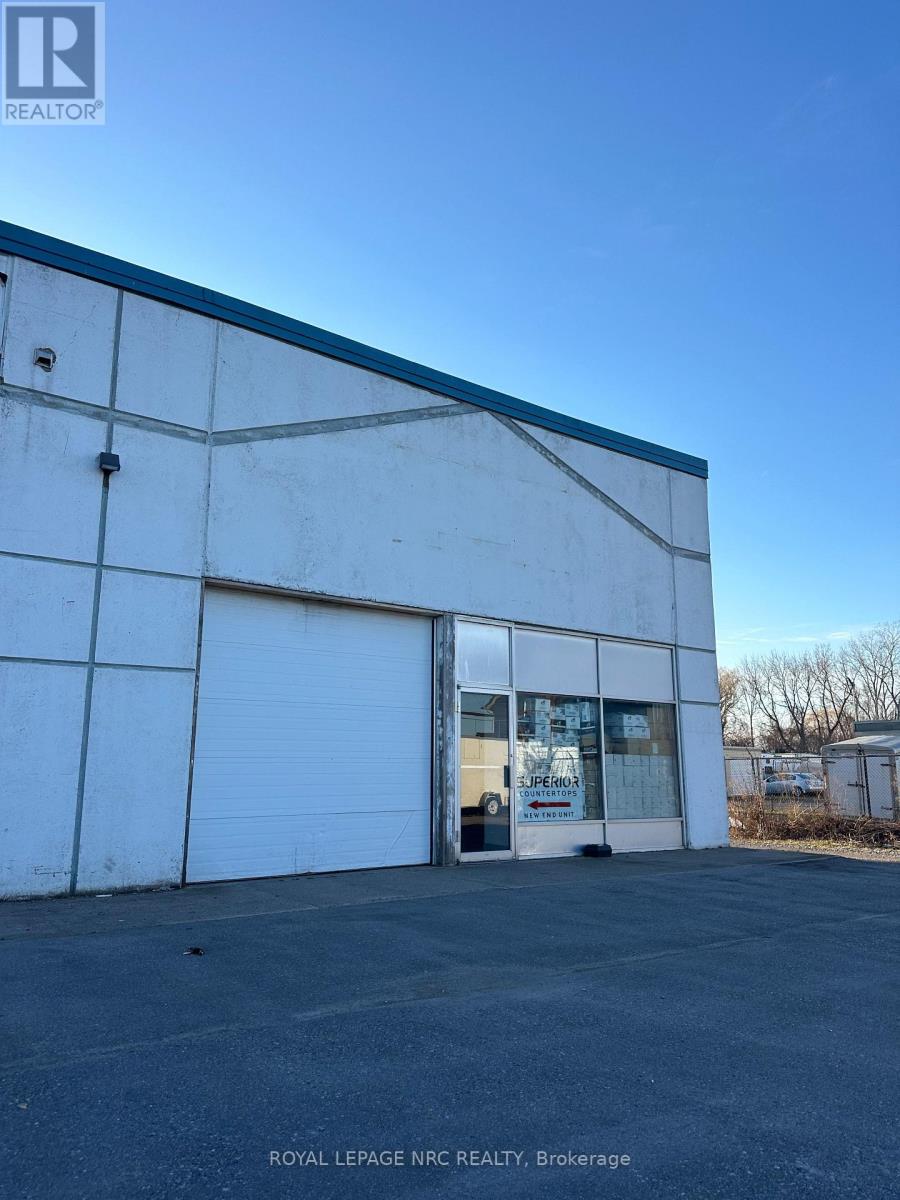 3 - 580 Read Road, St. Catharines (Port Weller), Ontario  L2R 7K6 - Photo 3 - X12930830