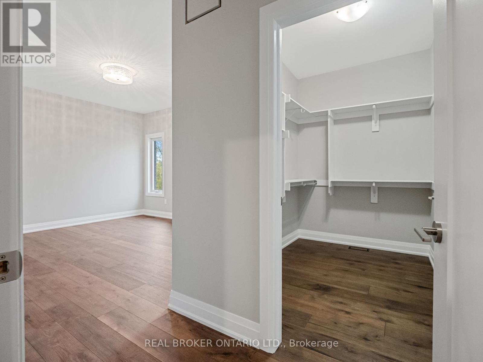 149 Willowbrook Drive, Welland (West Welland), Ontario L3C 0G2 - Photo 10 - X12930870