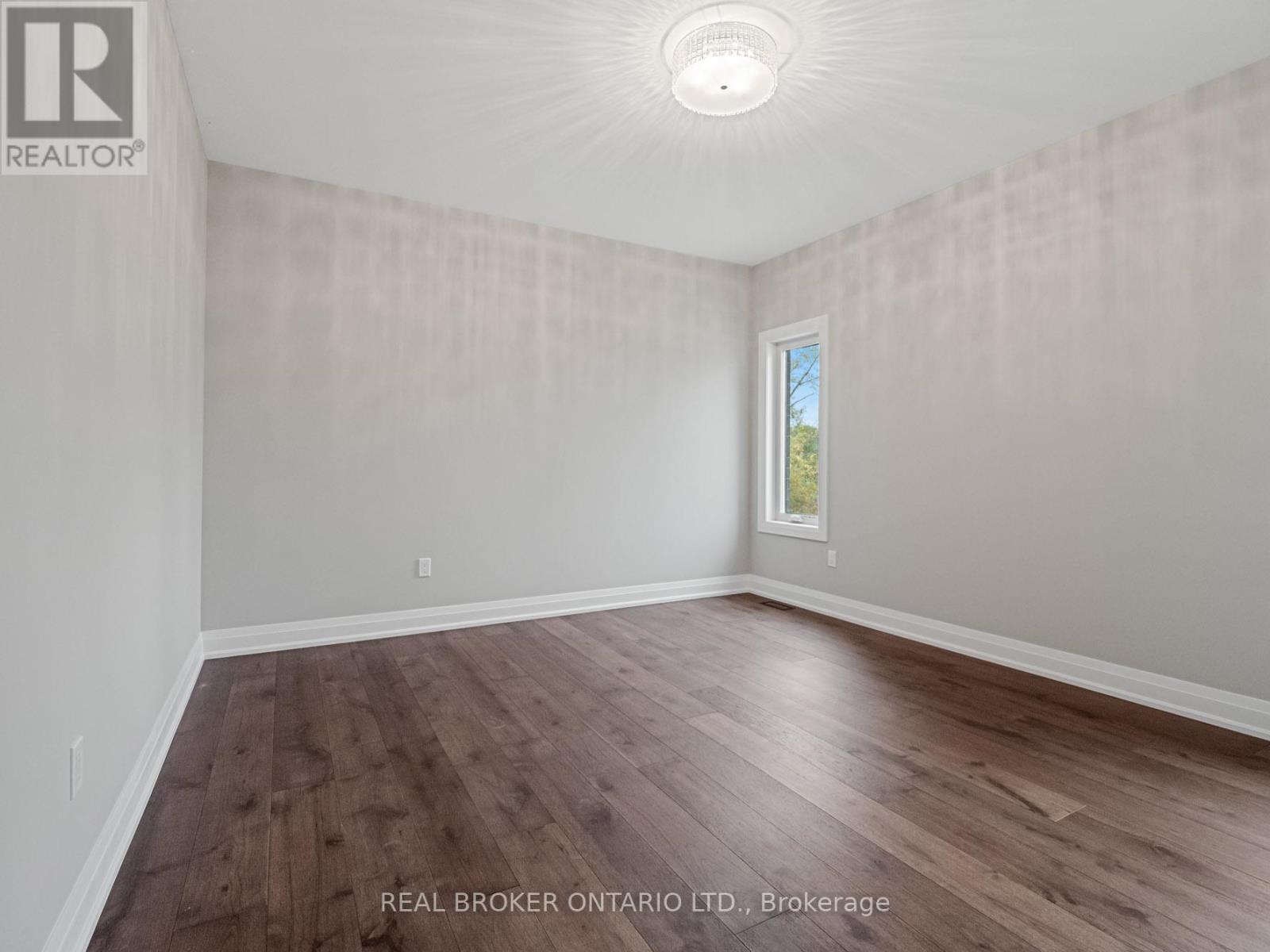 149 Willowbrook Drive, Welland (West Welland), Ontario L3C 0G2 - Photo 11 - X12930870