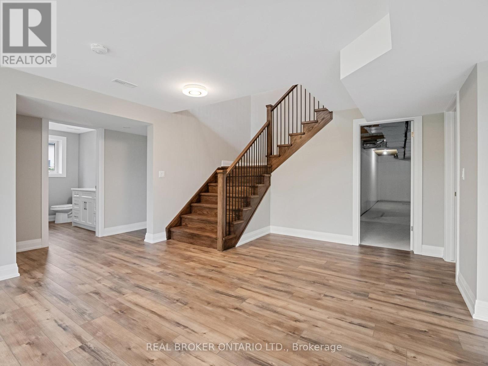 149 Willowbrook Drive, Welland (West Welland), Ontario L3C 0G2 - Photo 24 - X12930870