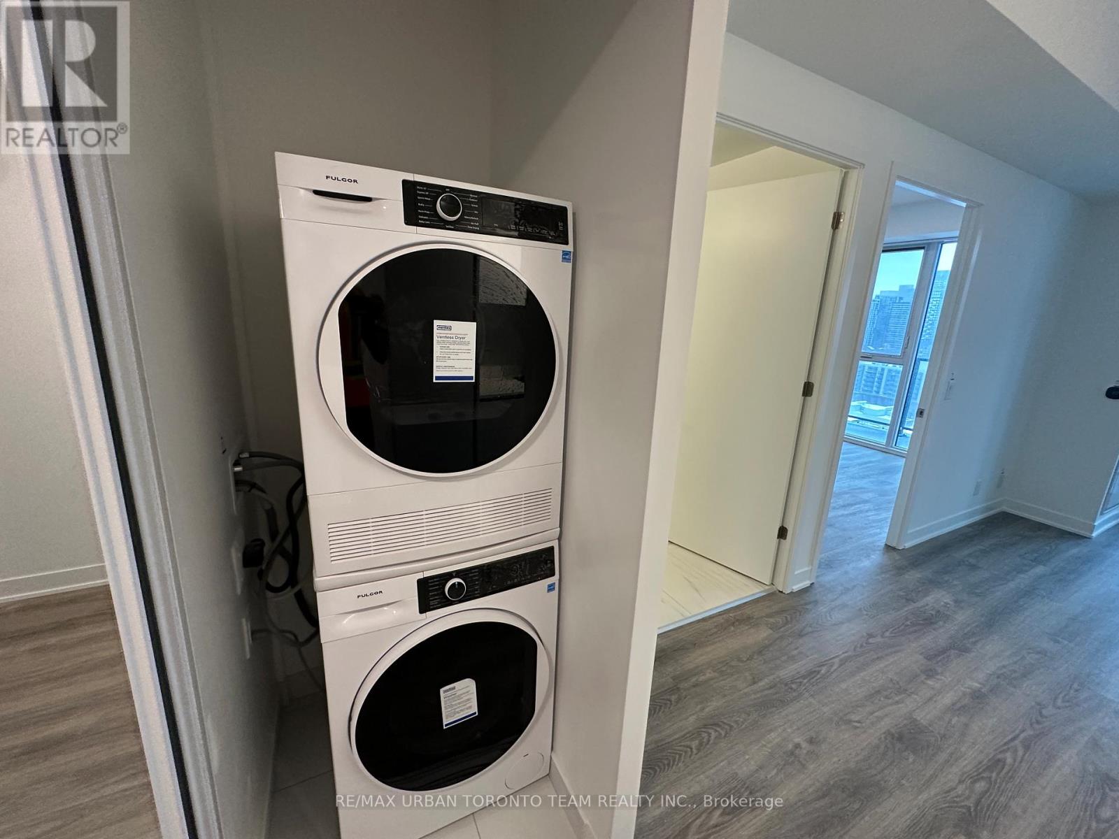 2715 - 180 Front Street E, Toronto, Ontario  M5A 0K9 - Photo 10 - C12930854