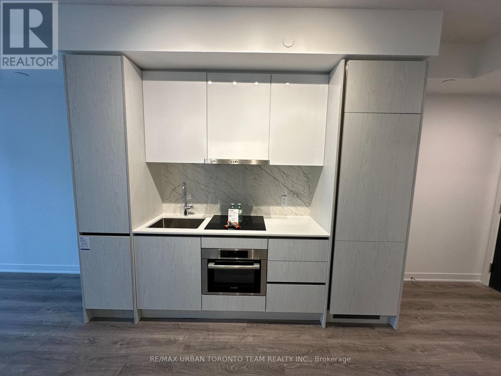 2715 - 180 Front Street E, Toronto, Ontario  M5A 0K9 - Photo 3 - C12930854