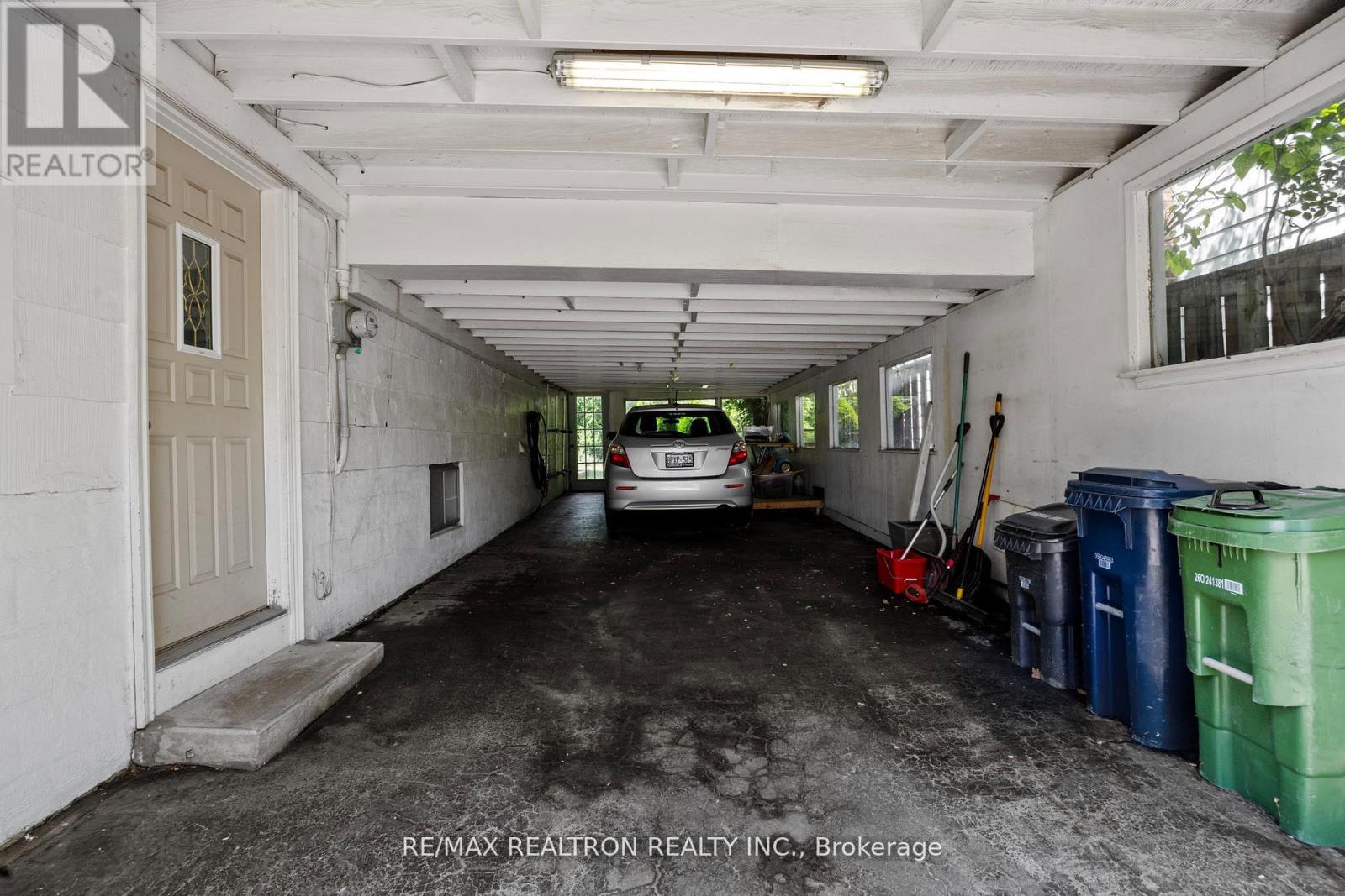 598 Coldstream Avenue, Toronto (Englemount-Lawrence), Ontario  M6B 2L2 - Photo 13 - C12930858