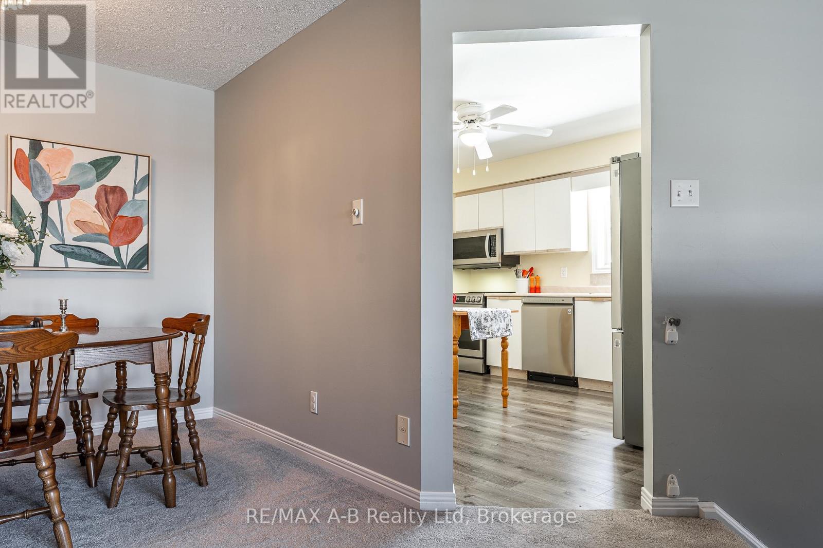 65 Falstaff Street, Stratford, Ontario  N5A 3T4 - Photo 11 - X12930844