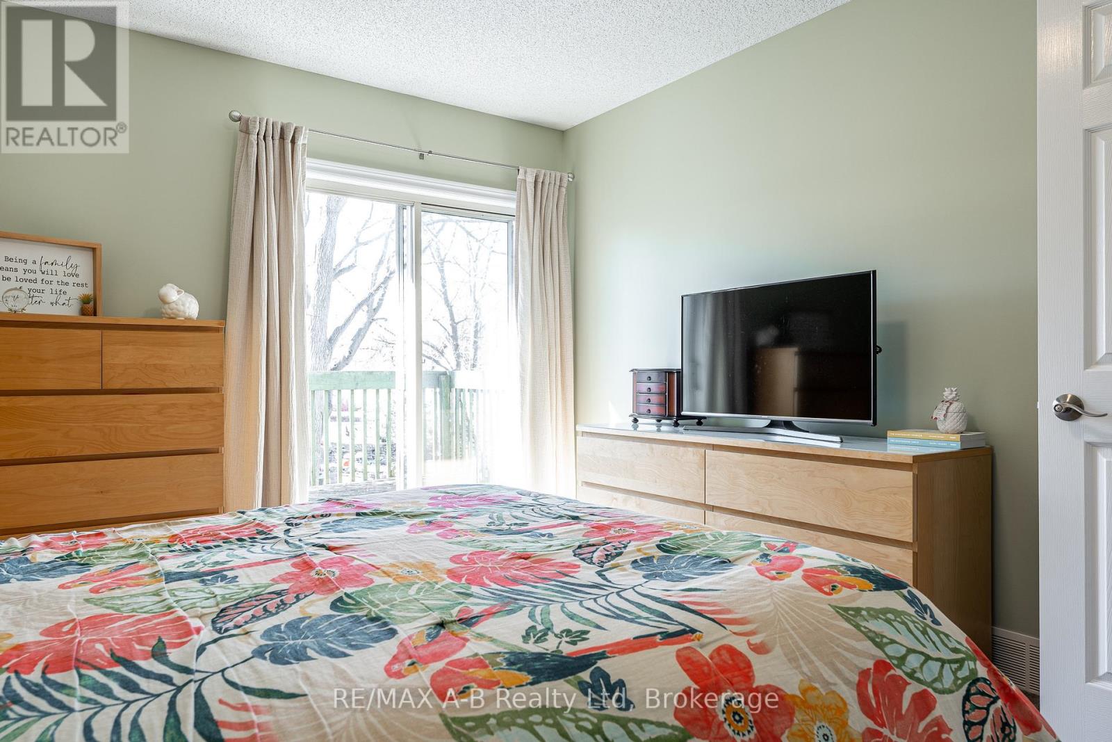 65 Falstaff Street, Stratford, Ontario  N5A 3T4 - Photo 24 - X12930844