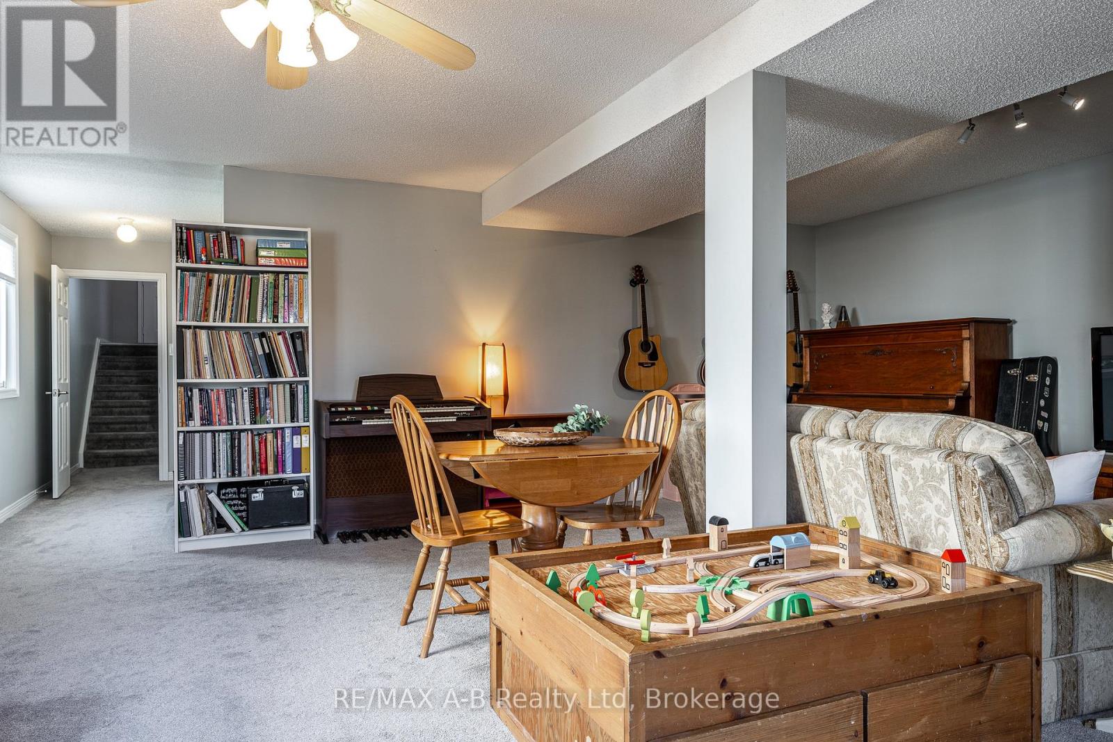 65 Falstaff Street, Stratford, Ontario  N5A 3T4 - Photo 37 - X12930844