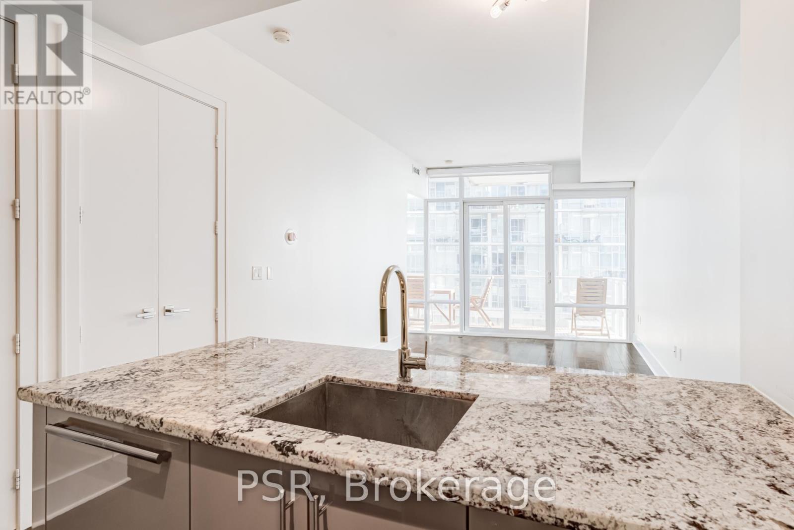 408 - 29 Queens Quay E, Toronto, Ontario  M5E 0A4 - Photo 7 - C12930876