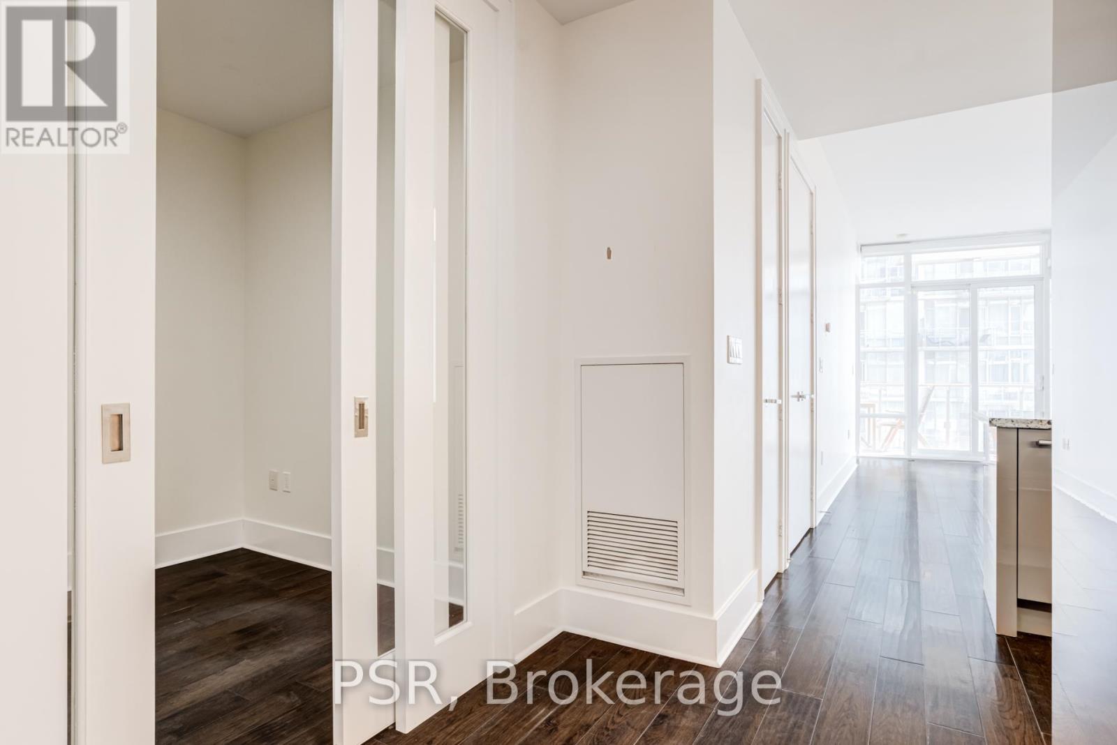 408 - 29 Queens Quay E, Toronto, Ontario  M5E 0A4 - Photo 8 - C12930876