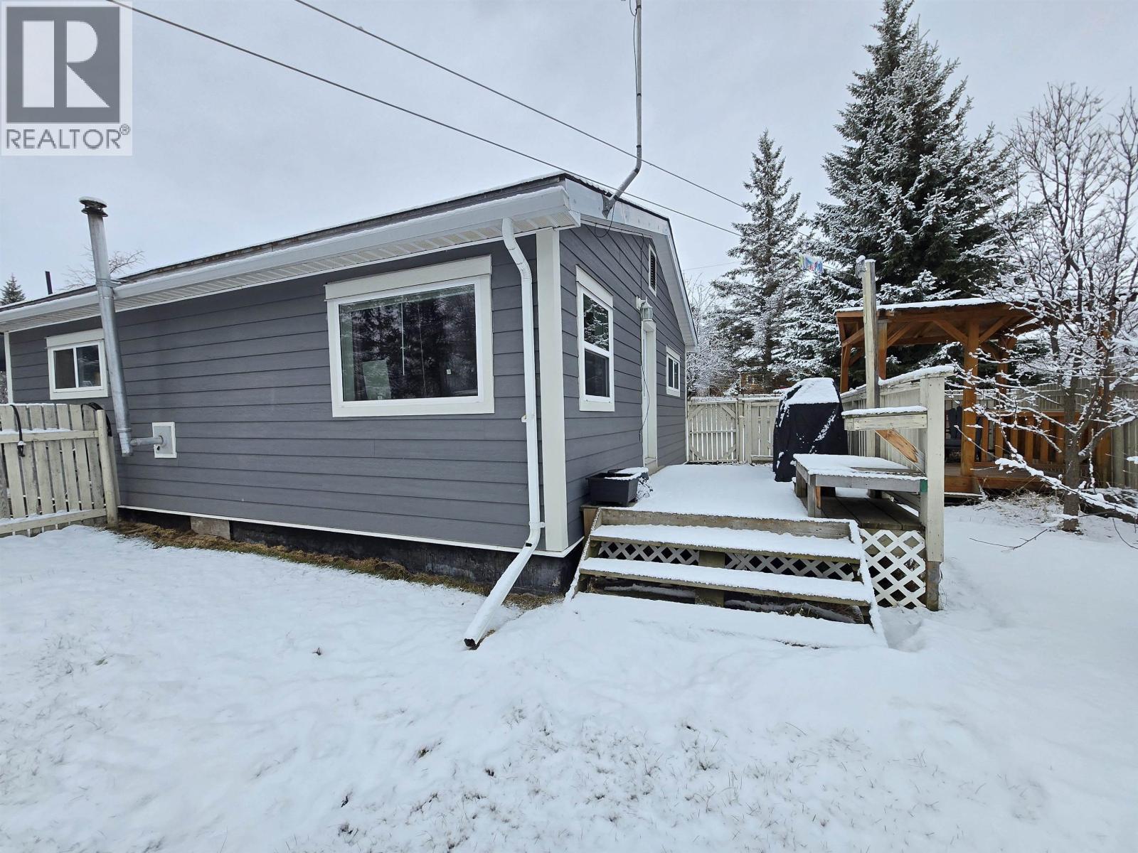 113 E 4th Street, Vanderhoof, British Columbia  V0J 3A0 - Photo 27 - R3104156