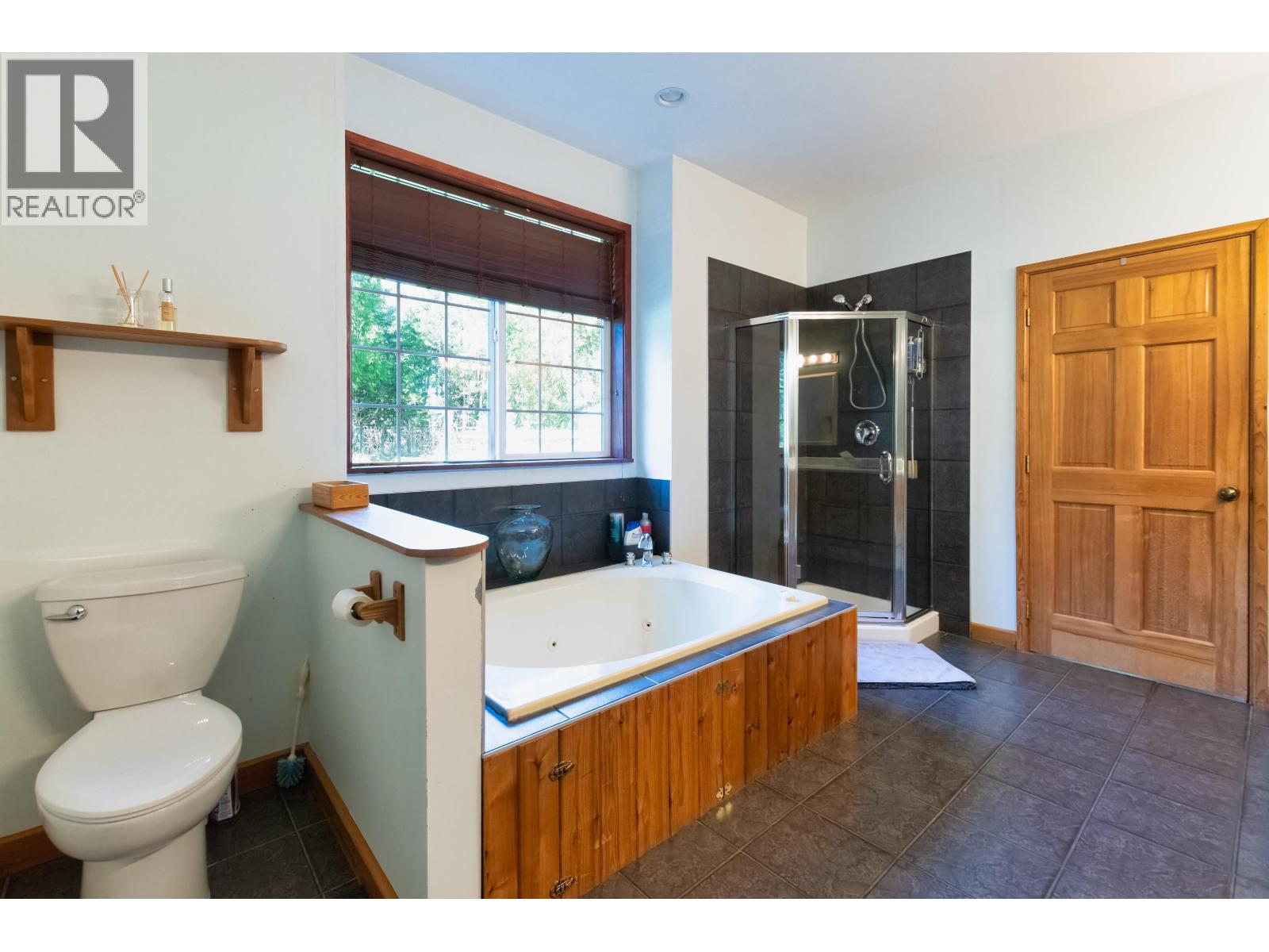 6979 Sechelt Inlet Road, Sechelt, British Columbia  V7Z 0P1 - Photo 17 - R3104410