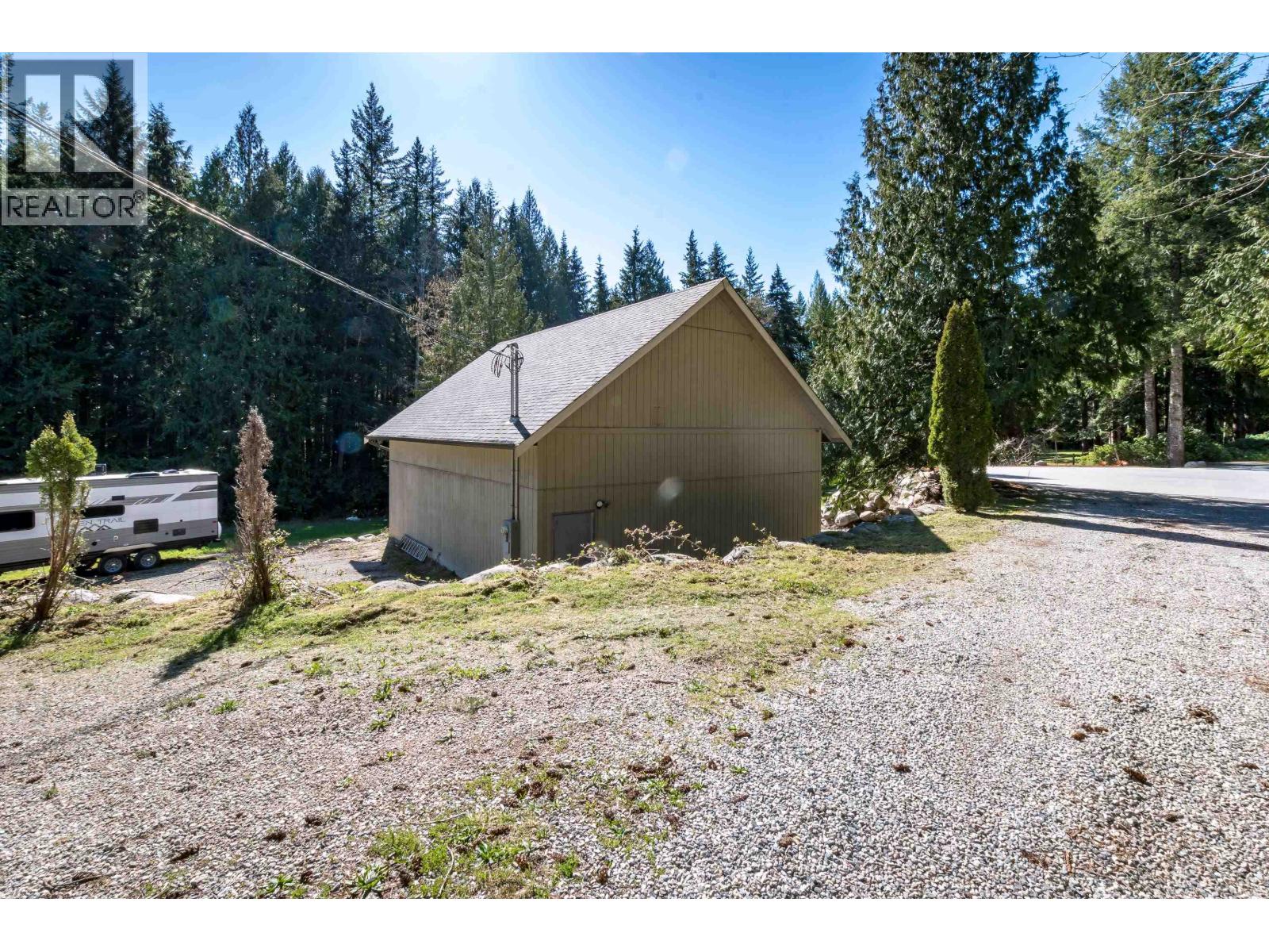 6979 Sechelt Inlet Road, Sechelt, British Columbia  V7Z 0P1 - Photo 35 - R3104410