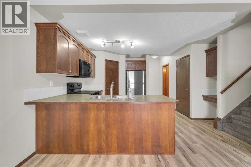 343 Addington Drive, Red Deer, Alberta  T4R 3H7 - Photo 6 - A2288421